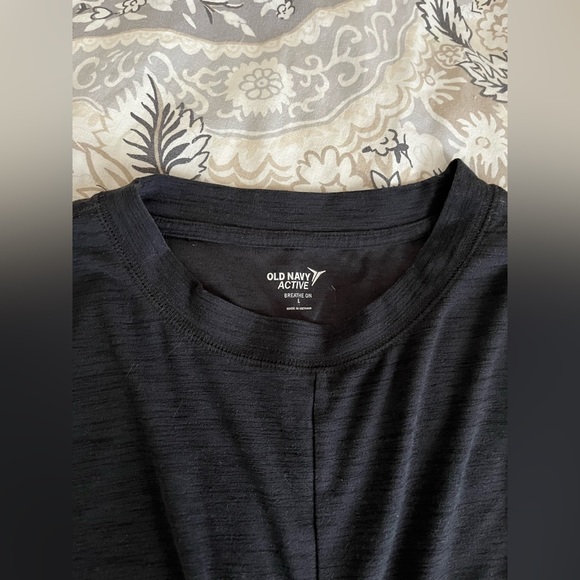 Active Long Sleeve Twist Front - Picture 8 of 8